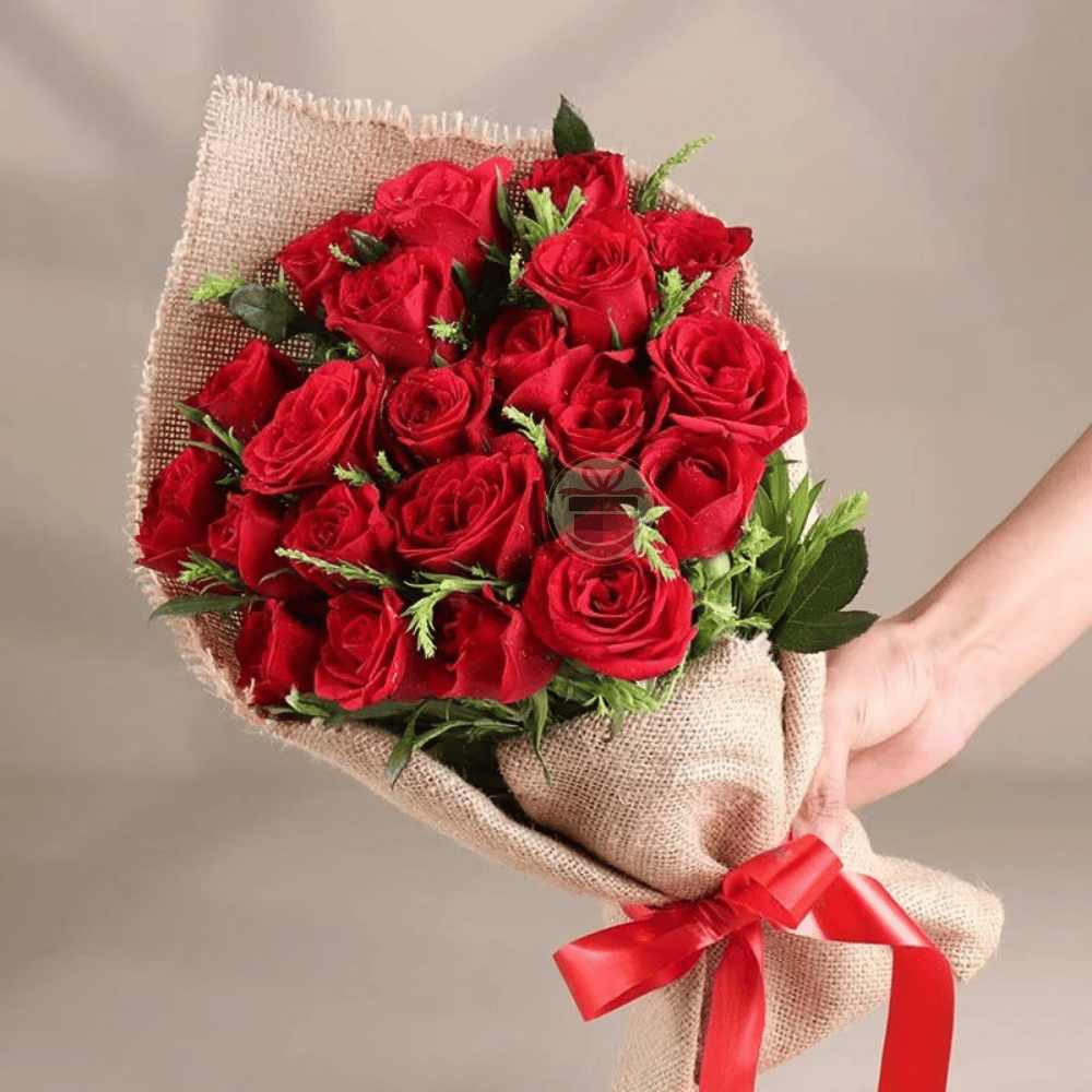 Red Roses In Jute Wrapping (1) Red Roses In Jute Wrapping 1 Happy Gift